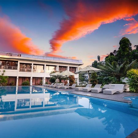 Nirvana Hotel Resort เตเตบาตู ภายนอก รูปภาพ
