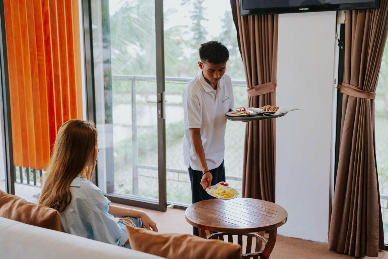 Nirvana Hotel Resort เตเตบาตู ภายนอก รูปภาพ