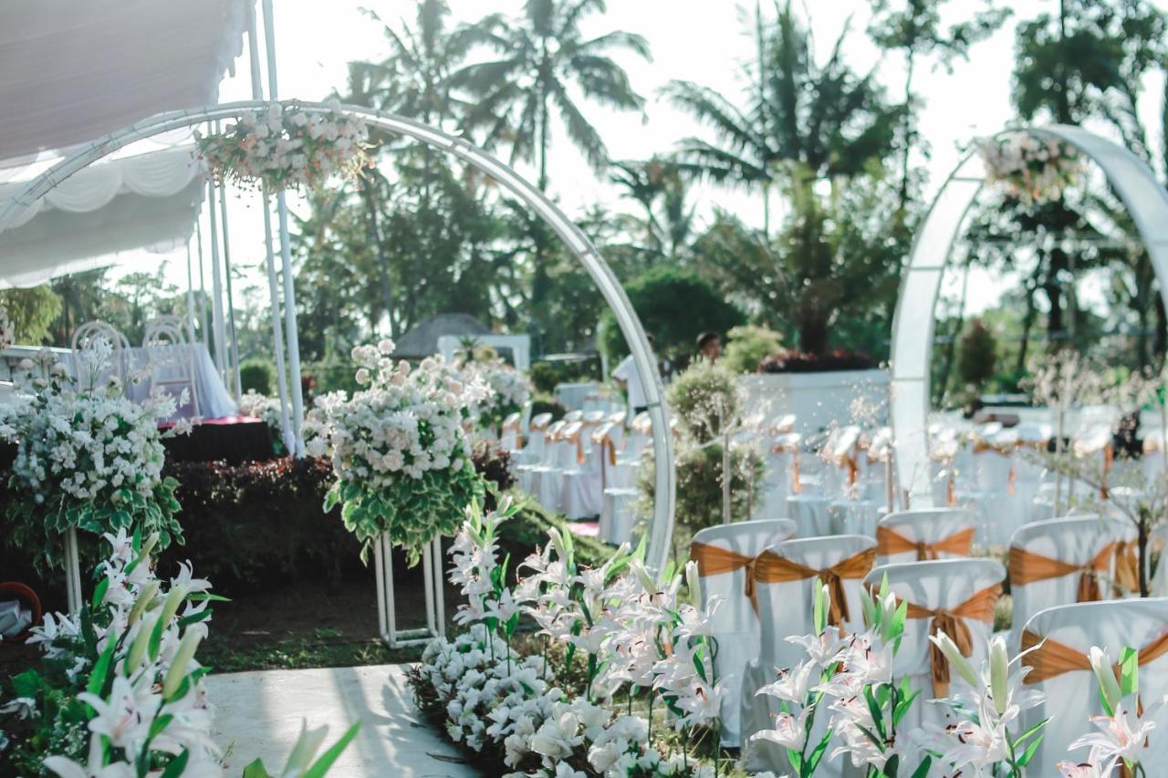 Nirvana Hotel Resort เตเตบาตู ภายนอก รูปภาพ