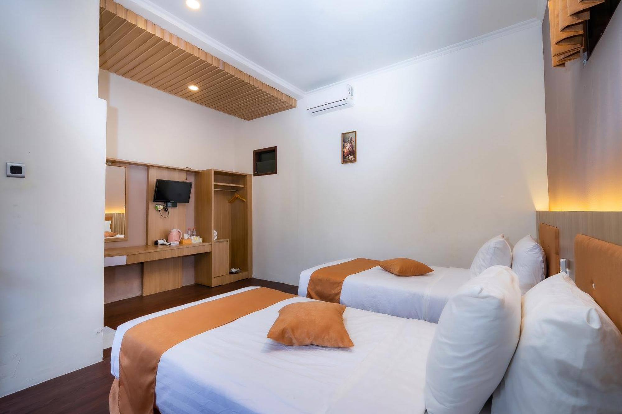 Nirvana Hotel Resort เตเตบาตู ภายนอก รูปภาพ